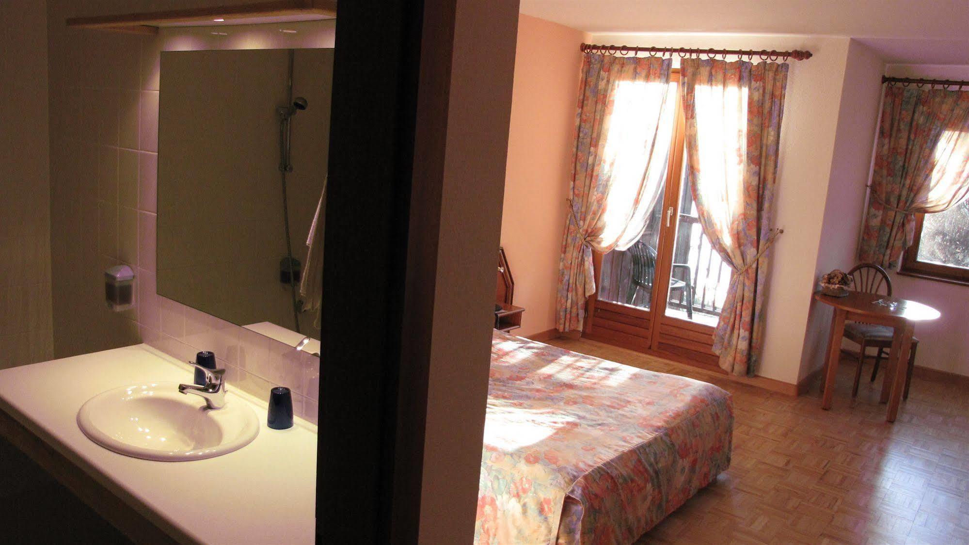 Hotel Le Caballin Vogelgrun 外观 照片
