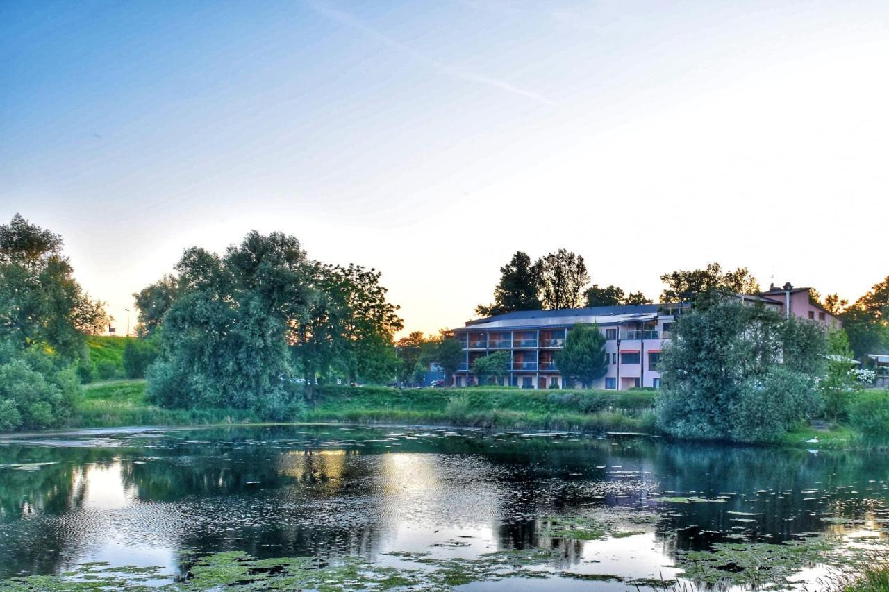 Hotel Le Caballin Vogelgrun 外观 照片